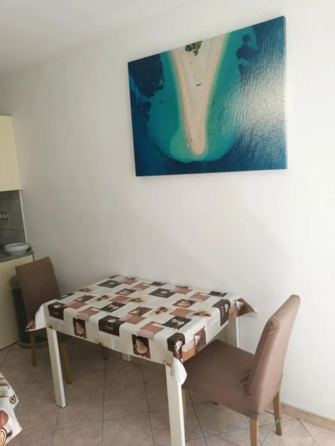 Nice And Cozy Two Single Bed Room Split Homestay